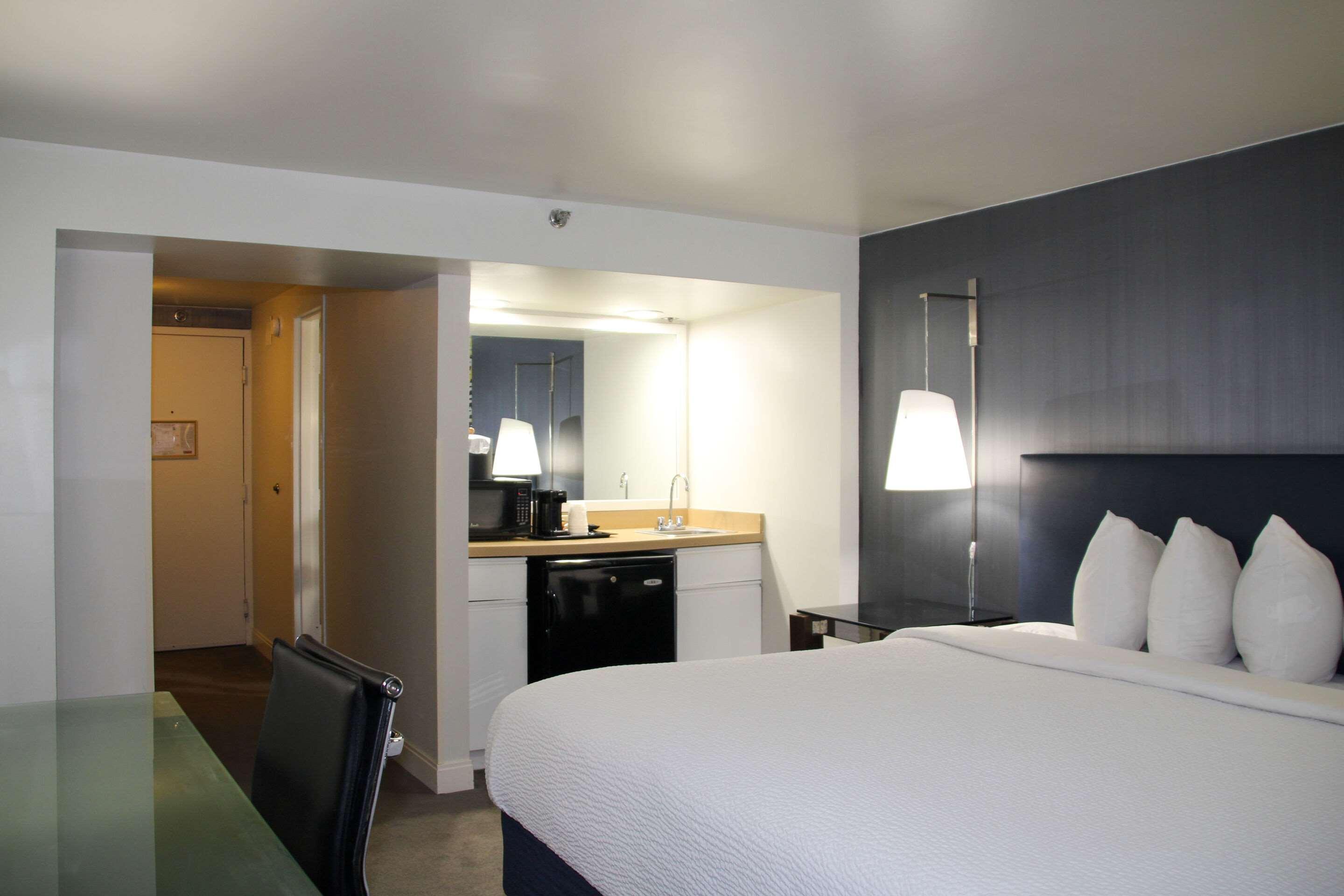 Comfort Inn & Suites Baltimore Inner Harbor Exterior foto